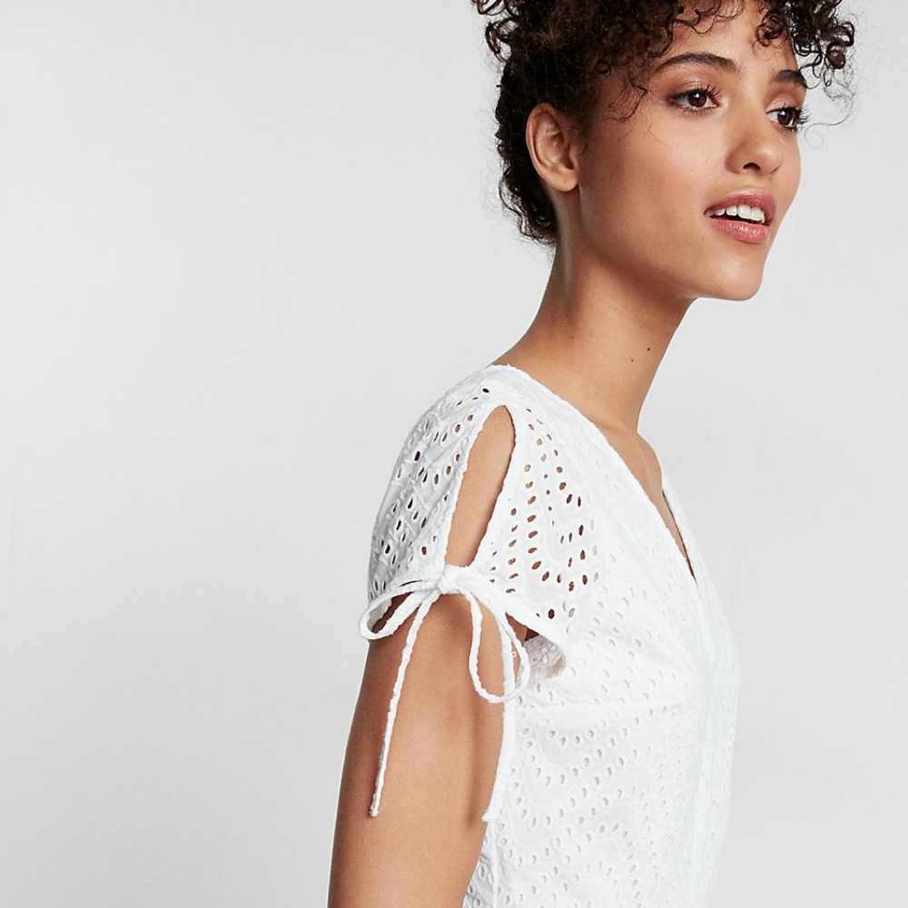 NWT Express Tie-back Eyelet Romper - Picture 3 of 6